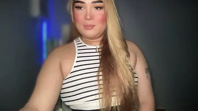 Snapshot of MistressOf_Americaxxx chatting on September 15, 12:13 pm MistressOf Americaxxx online show from September 15, 12:13 pm