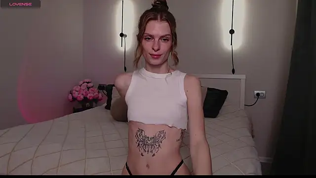 Snapshot of ly_lydia chatting on October 9, 2:37 am ly lydia online show from October 9, 2:37 am