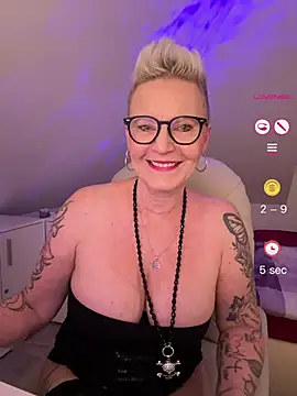 German Milf online show from June 11, 1:30 pm