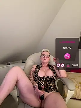 German Milf online show from June 13, 1:41 pm