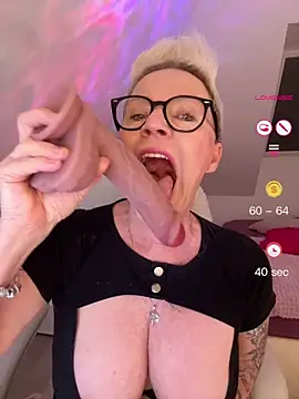 German Milf online show from April 29, 5:40 pm