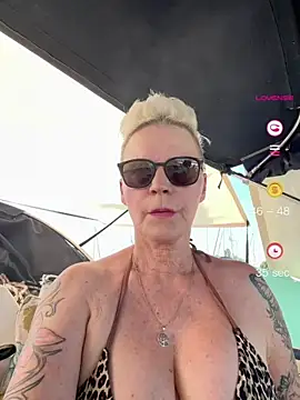 German Milf online show from June 18, 10:09 am