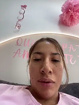 daniela henao online show from May 28, 4:38 pm