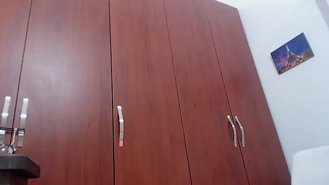 Snapshot of hornywife_ chatting on September 18, 7:23 pm hornywife online show from September 18, 7:23 pm