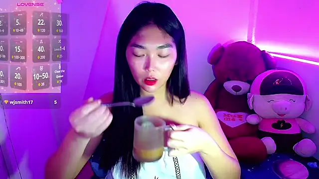 Snapshot of AsianParadisee chatting on October 16, 10:56 pm AsianParadisee online show from October 16, 10:56 pm