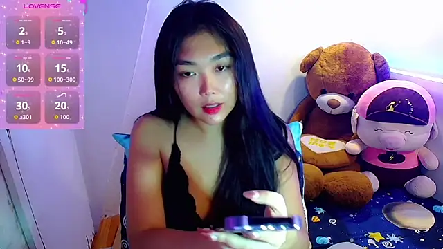 Snapshot of AsianParadisee chatting on October 6, 9:19 pm AsianParadisee online show from October 6, 9:19 pm
