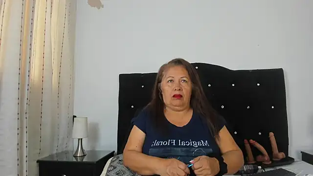 Keira Lennox online show from November 17, 11:44 am