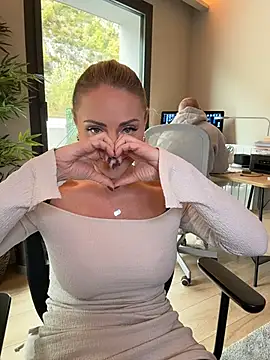 EmaSalis online show from November 10, 11:16 am