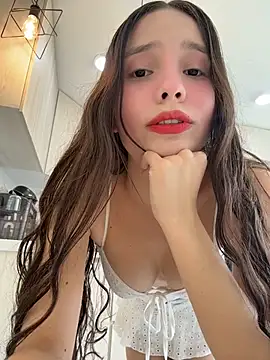 MiaJacksonn online show from May 7, 1:15 pm