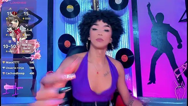 nickyminach  online show from June 23, 7:45 pm