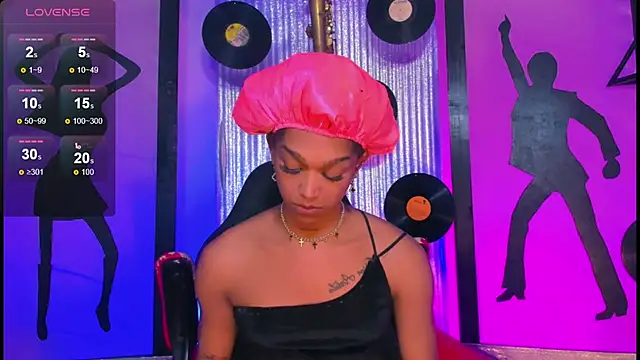 nickyminach  online show from July 7, 8:33 pm