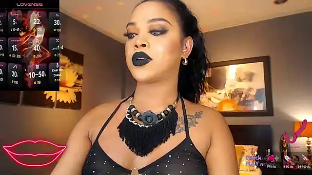 MarryQueen22 online show from May 1, 1:20 am