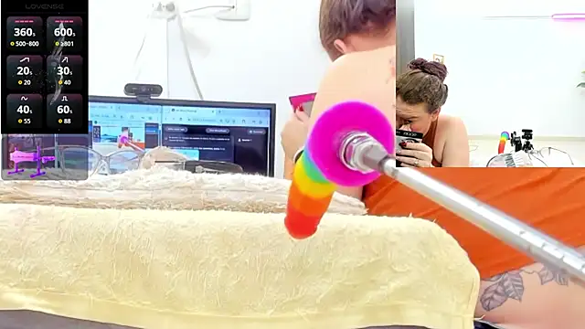 Paulina Davis  online show from February 3, 12:10 am