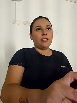 LizzRouse online show from April 28, 8:02 pm
