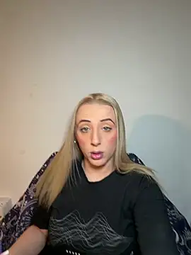 Strongqueen online show from February 22, 6:20 pm