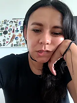 Amber  Davis online show from May 7, 8:34 pm