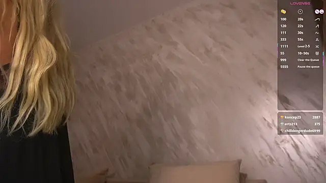 SinwithAmy online show from April 15, 7:58 pm