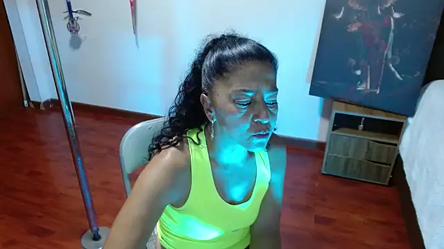 Anitta muscle online show from January 15, 8:26 pm