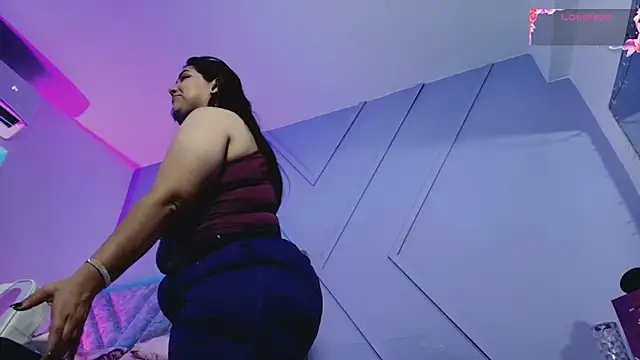 emmajohnss online show from October 22, 3:55 am