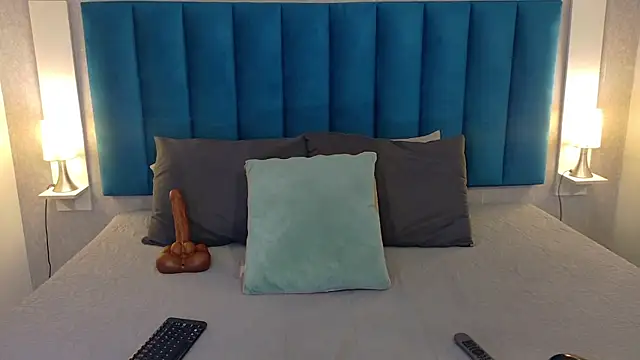 Madisonsmiith online show from June 16, 8:21 pm