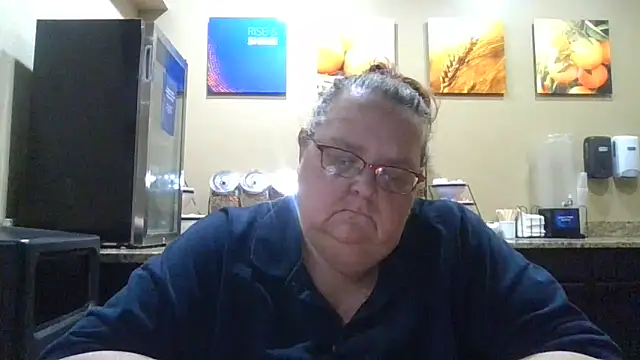 Snapshot of Hornybbw1978 chatting on October 16, 6:38 am Hornybbw1978 online show from October 16, 6:38 am