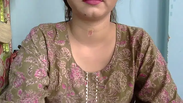 Snapshot of lovelydesi21 chatting on September 22, 7:51 am lovelydesi21 online show from September 22, 7:51 am