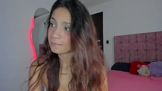 cora 22 online show from June 10, 1:32 pm
