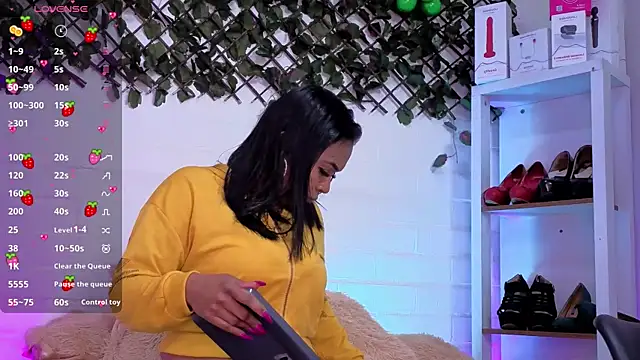 louise nails online show from June 29, 6:51 pm