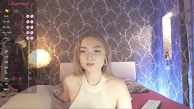 MiaMiaMeow online show from November 21, 4:42 pm