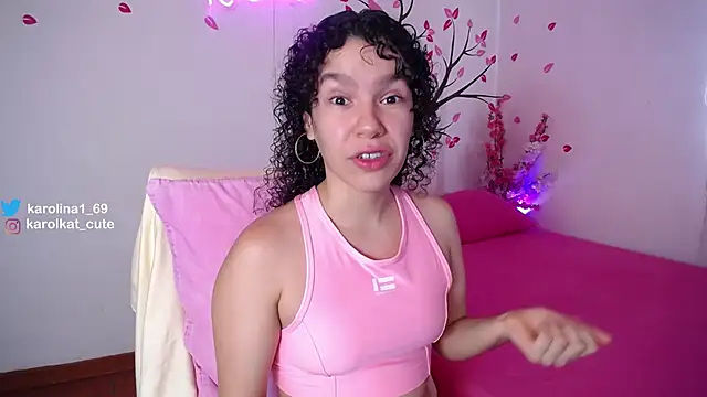 Snapshot of Karolina_1 chatting on October 3, 3:17 pm Karolina 1 online show from October 3, 3:17 pm