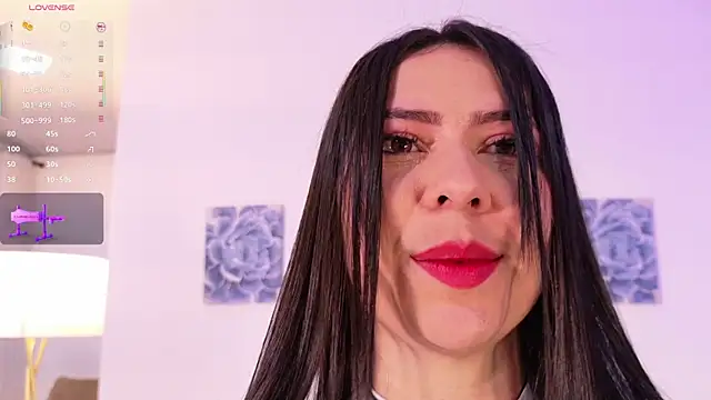 lara giraldo online show from July 8, 10:28 am