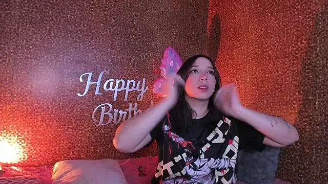 Apartment28 online show from June 20, 2:04 am