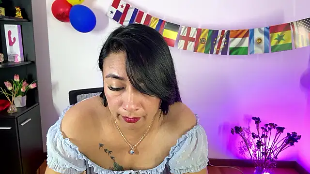 Karina Yang online show from July 3, 8:59 pm