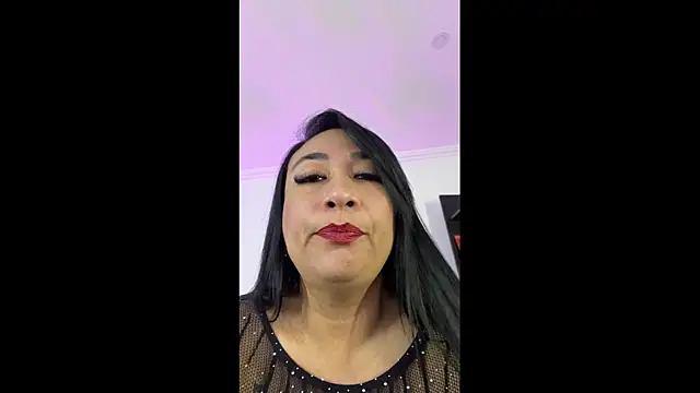 Karina Yang online show from July 21, 8:20 pm