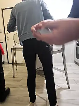 SARAHARD online show from January 17, 12:45 pm