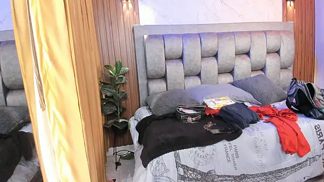 Snapshot of Afrodita-hott chatting on September 25, 7:12 pm Afrodita-hott online show from September 25, 7:12 pm