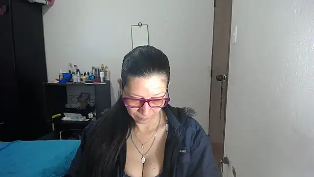 latin49 online show from October 25, 5:15 am