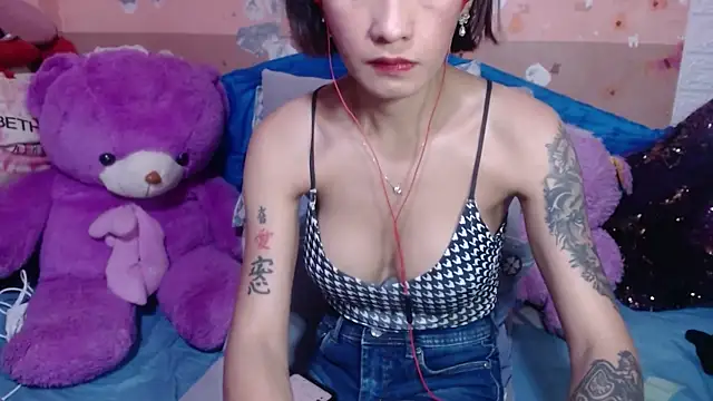 Snapshot of TS_Peachy chatting on October 25, 10:23 am TS Peachy online show from October 25, 10:23 am