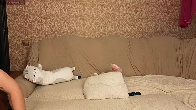 twobabesweet online show from June 28, 12:23 pm