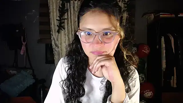 Hathorlove online show from December 17, 3:22 am