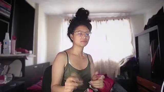 Hathorlove online show from June 7, 4:58 pm