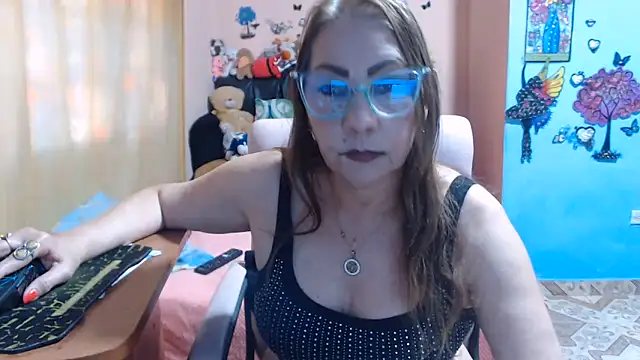 milfeddy  online show from June 10, 9:35 pm