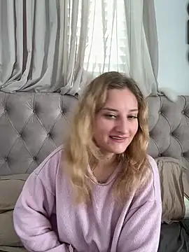 MileySummer online show from December 21, 8:40 am