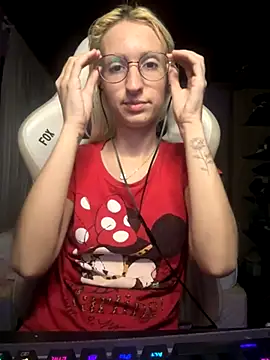 bunnydark00 online show from November 27, 3:20 am