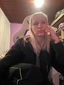 bunnydark00 online show from November 8, 2:49 am