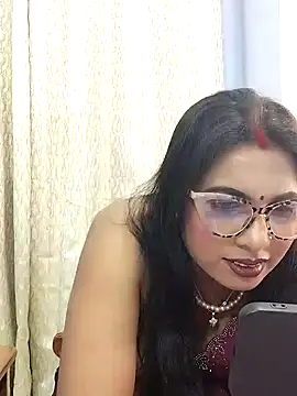 Queen Dolly online show from October 28, 5:41 pm