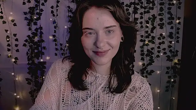 Snapshot of risha_laas chatting on October 11, 8:33 pm risha laas online show from October 11, 8:33 pm