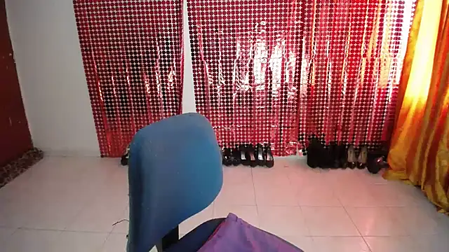 Snapshot of Sweett_Anya chatting on September 28, 5:29 pm Sweett Anya online show from September 28, 5:29 pm