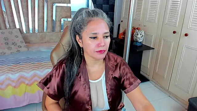 cute sassy online show from July 22, 2:40 pm
