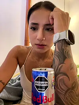 Snapshot of Ale_Lewis chatting on September 28, 10:48 pm Ale Lewis online show from September 28, 10:48 pm